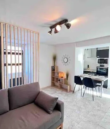 Apartment *petit Cocon Au Coeur Du Village* Saint-Georges-de-Luzençon