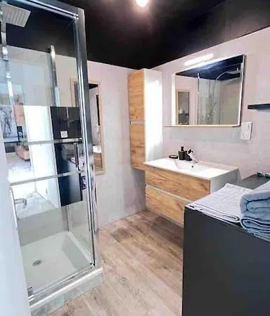 Apartment *petit Cocon Au Coeur Du Village* Saint-Georges-de-Luzençon